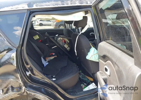 2016 Kia Soul из США, поврежденный, VIN KNDJN2A28G7247317